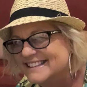 Meet your Posher, Cynthia